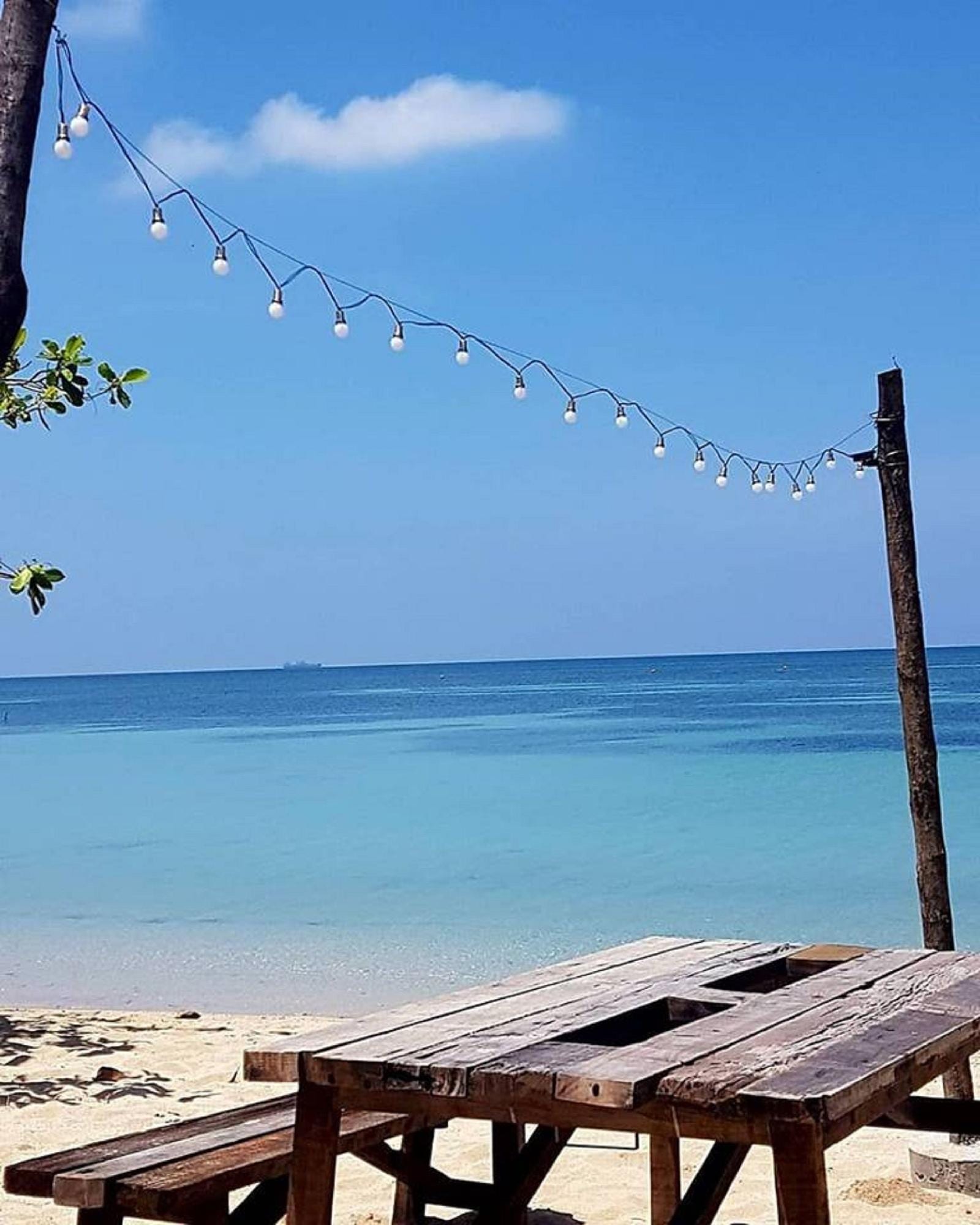 Crusoe Cabins