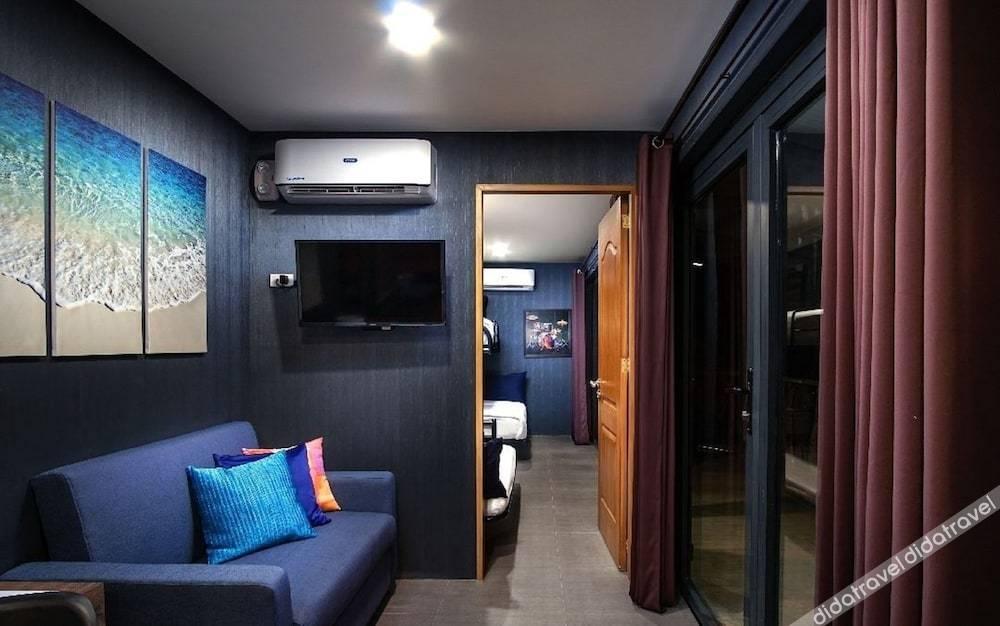 Crusoe Cabins