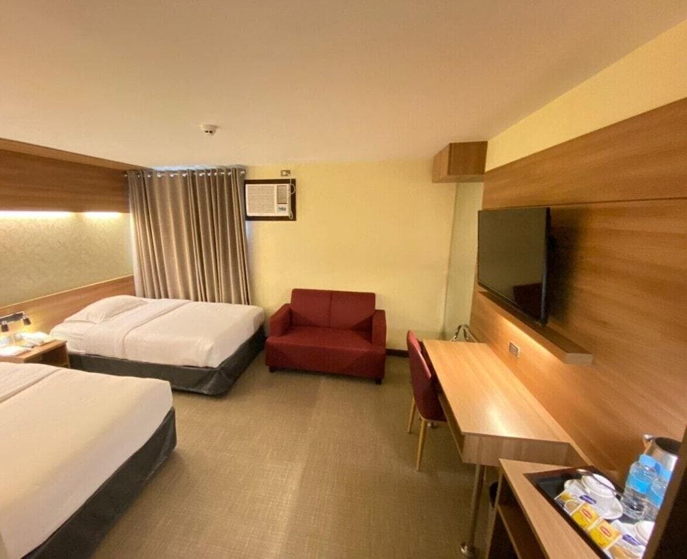 L Meridian Suites