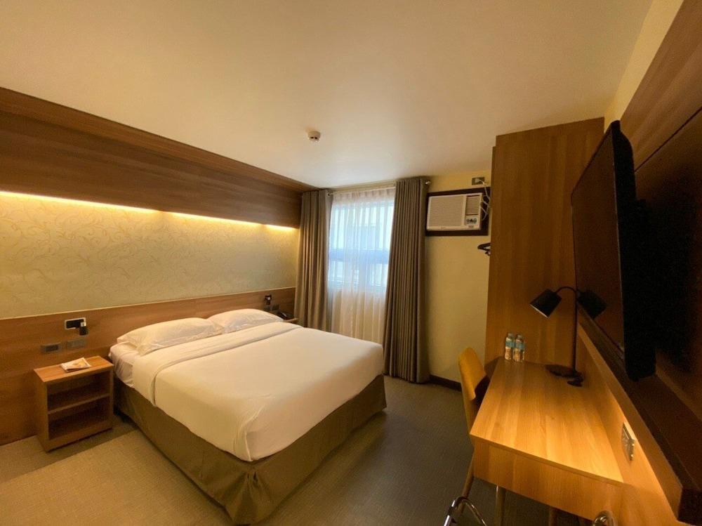 L Meridian Suites