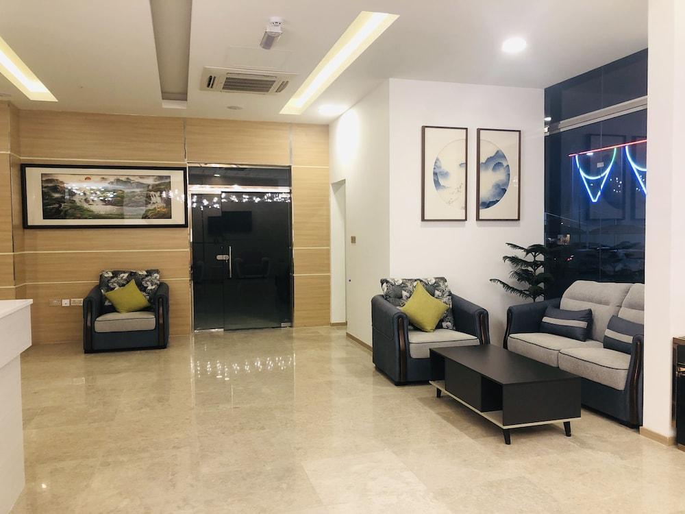 Seasons Hotel Barka