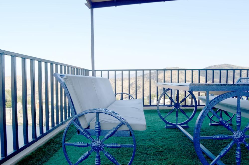 Jabal Al Akhdar Grand Hotel