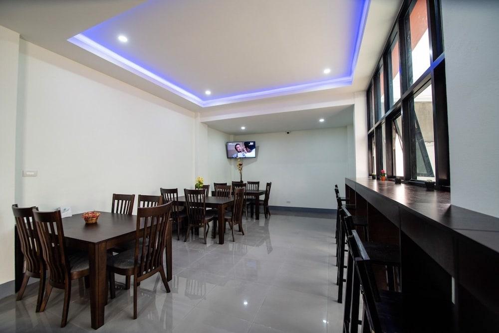 Maneetham Residence