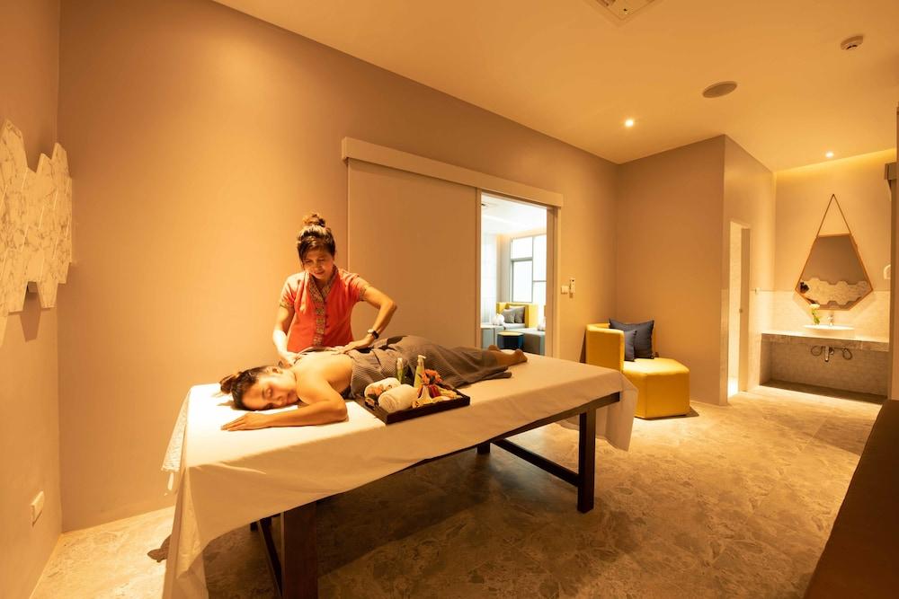 Beehive Boutique Hotel