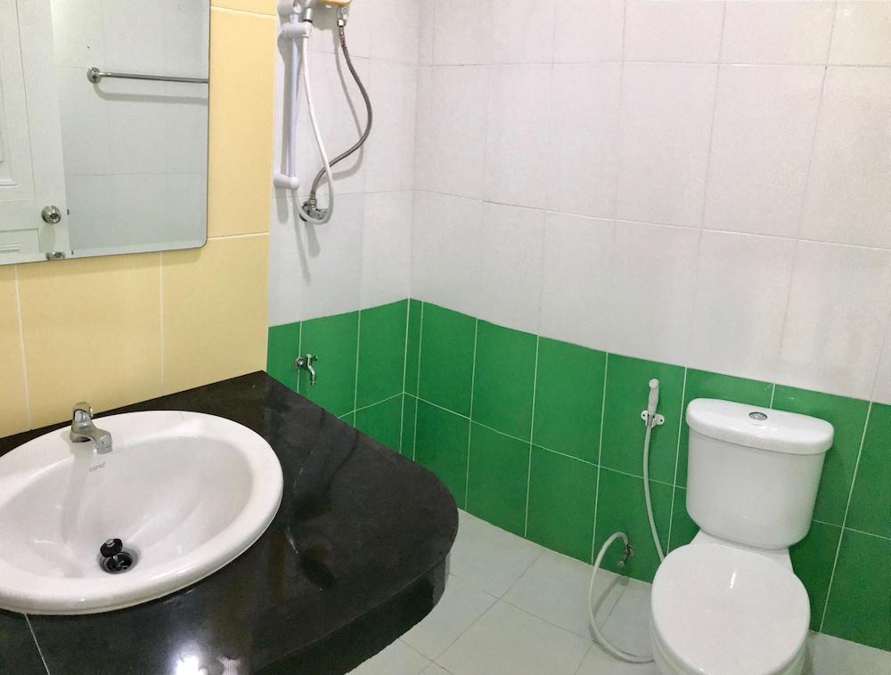 Tree House Apartment Songkhla