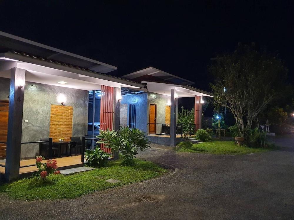 B Tel Chomthong Resort Chiang Mai