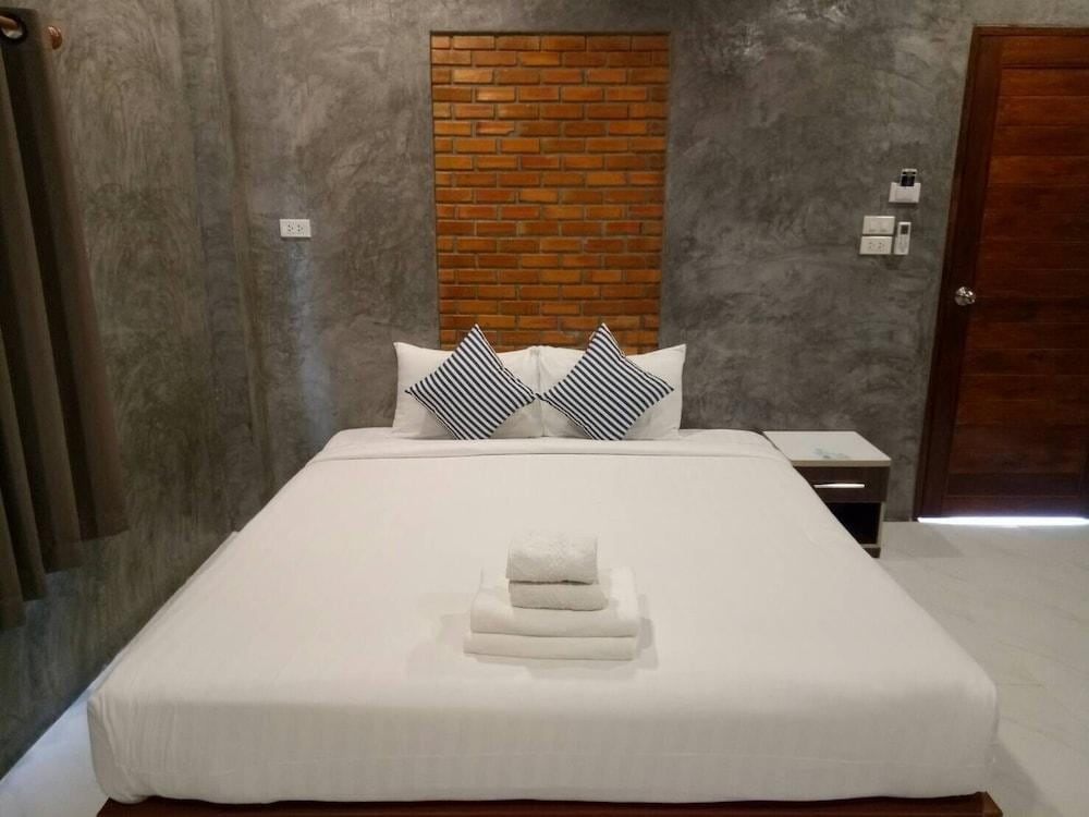 B Tel Chomthong Resort Chiang Mai