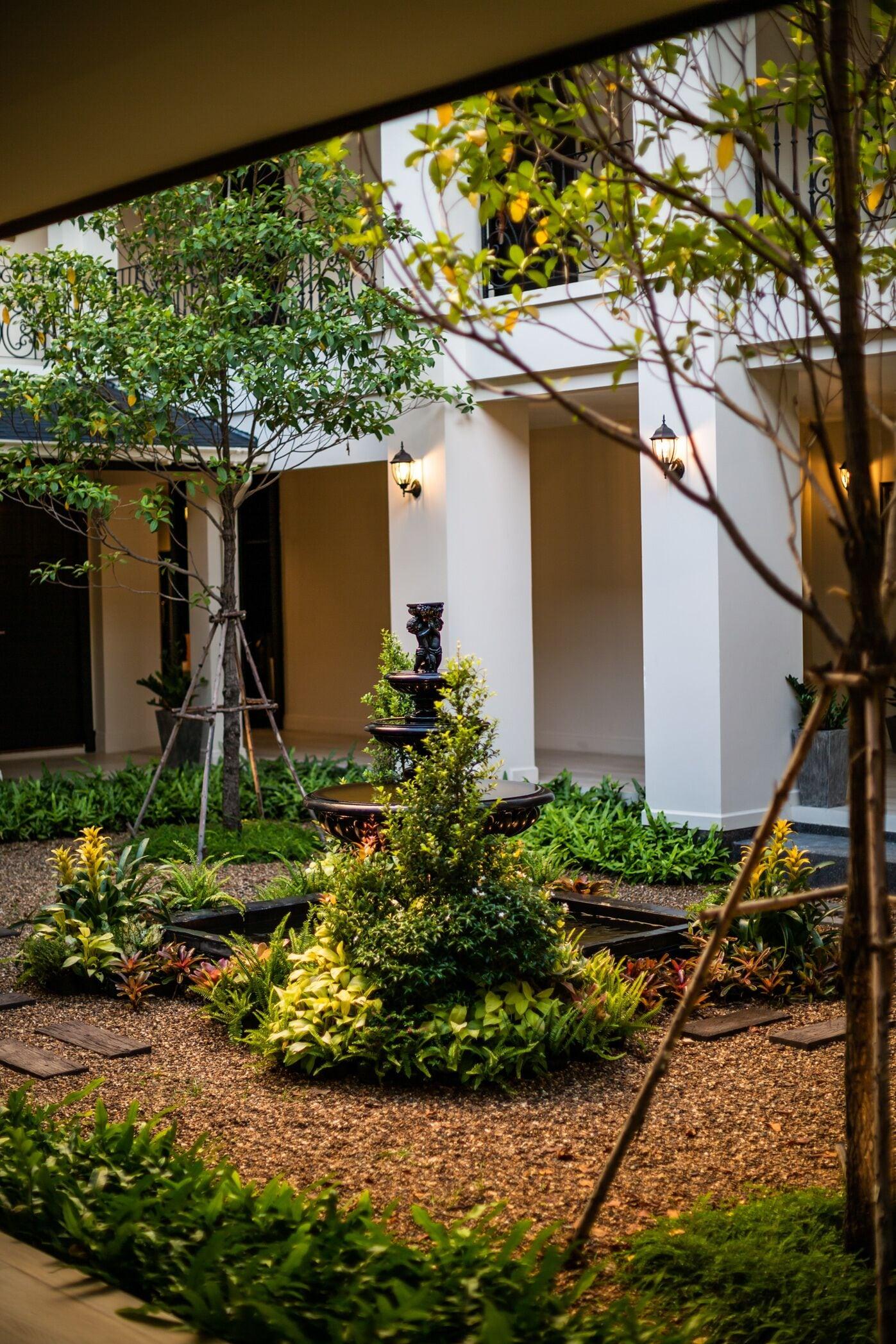 Merchant Villa