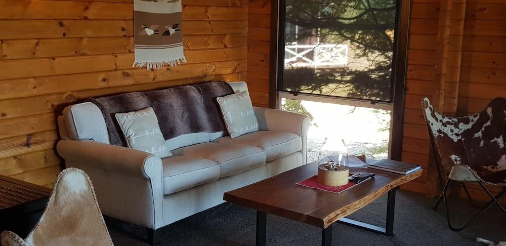 Lakeview Cottage