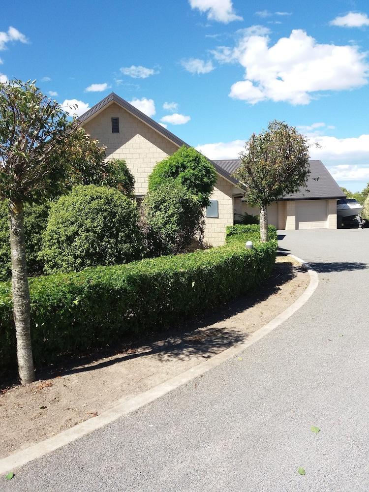Claremont Country Lodge B&B