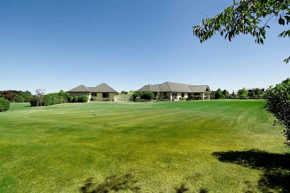 Claremont Country Lodge B&B