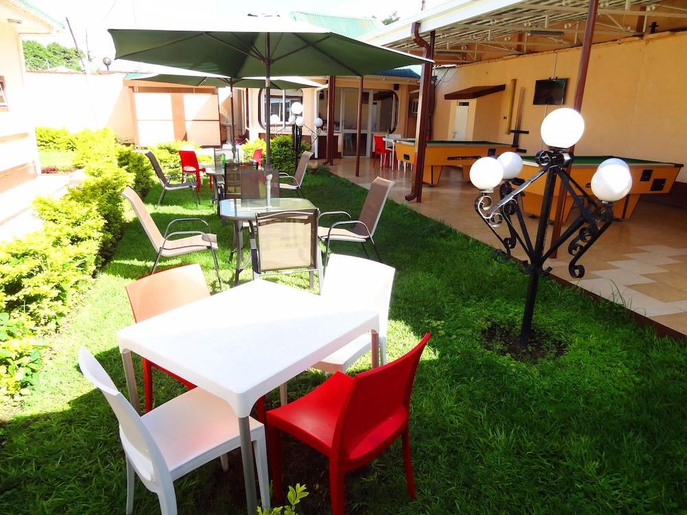 Big 5 Junior Lodge