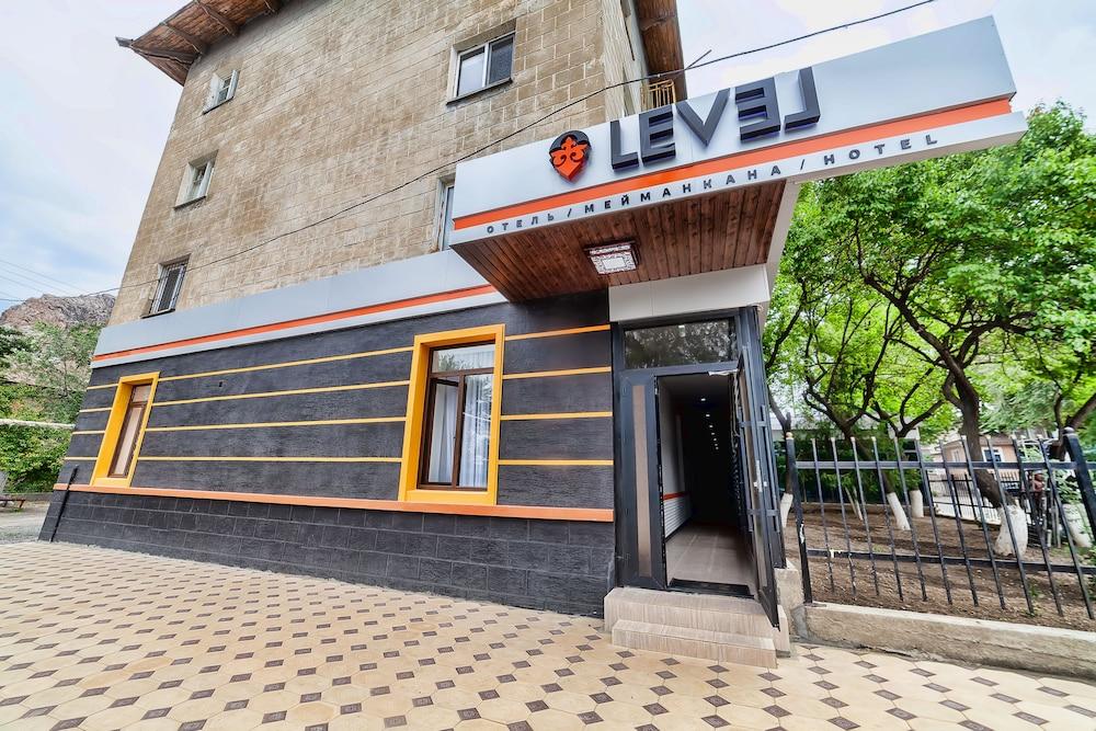 Level Hotel