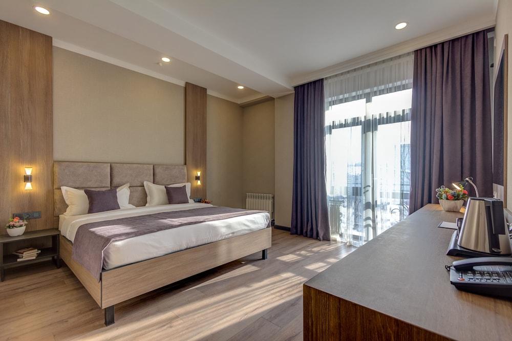 Sara Boutique Hotel