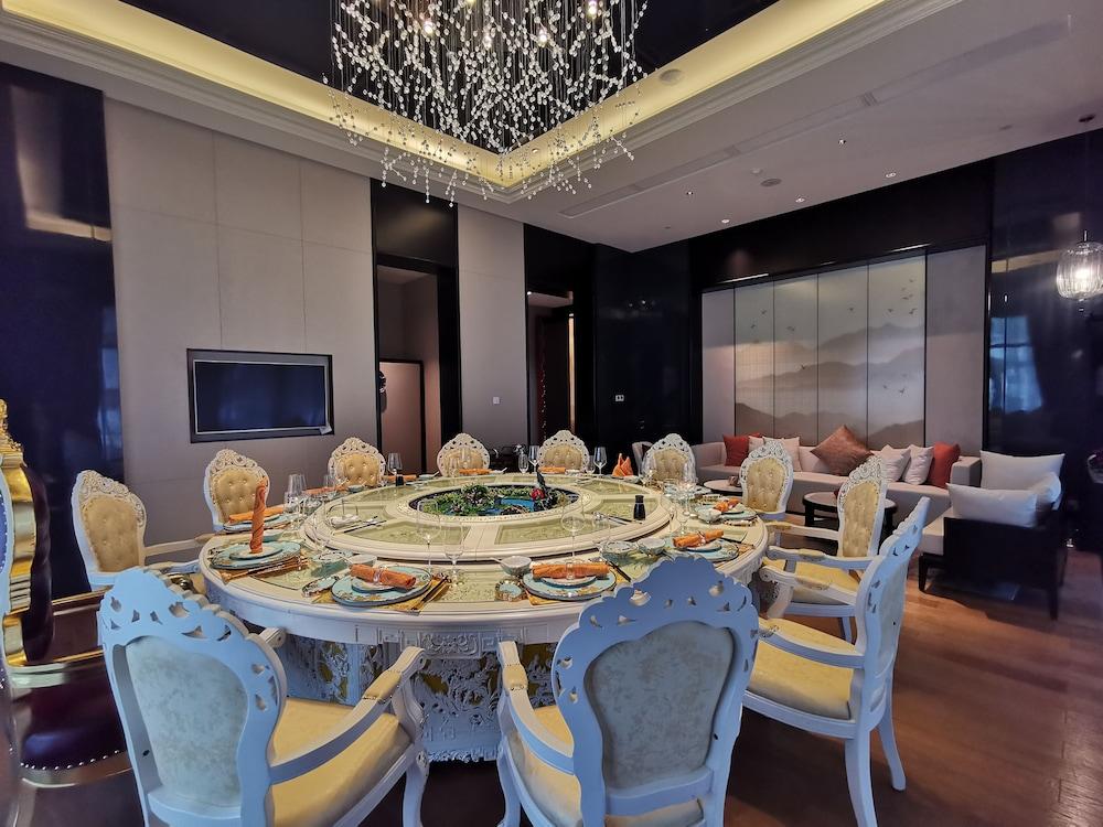 Prince Times Hotel