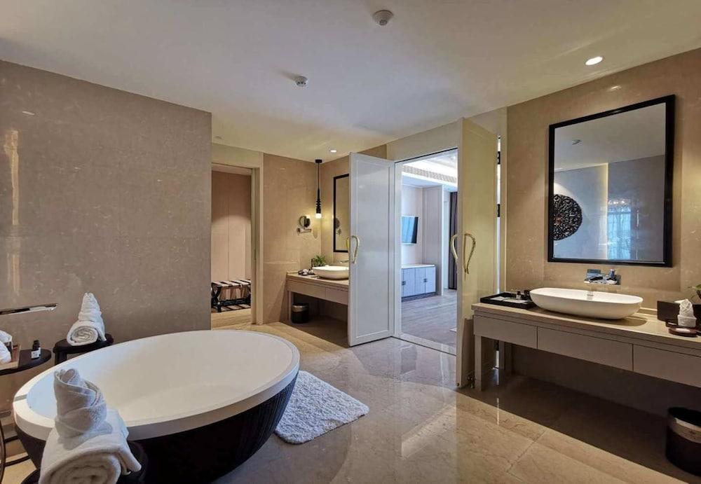 Prince Times Hotel