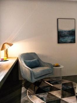 Small Hotel