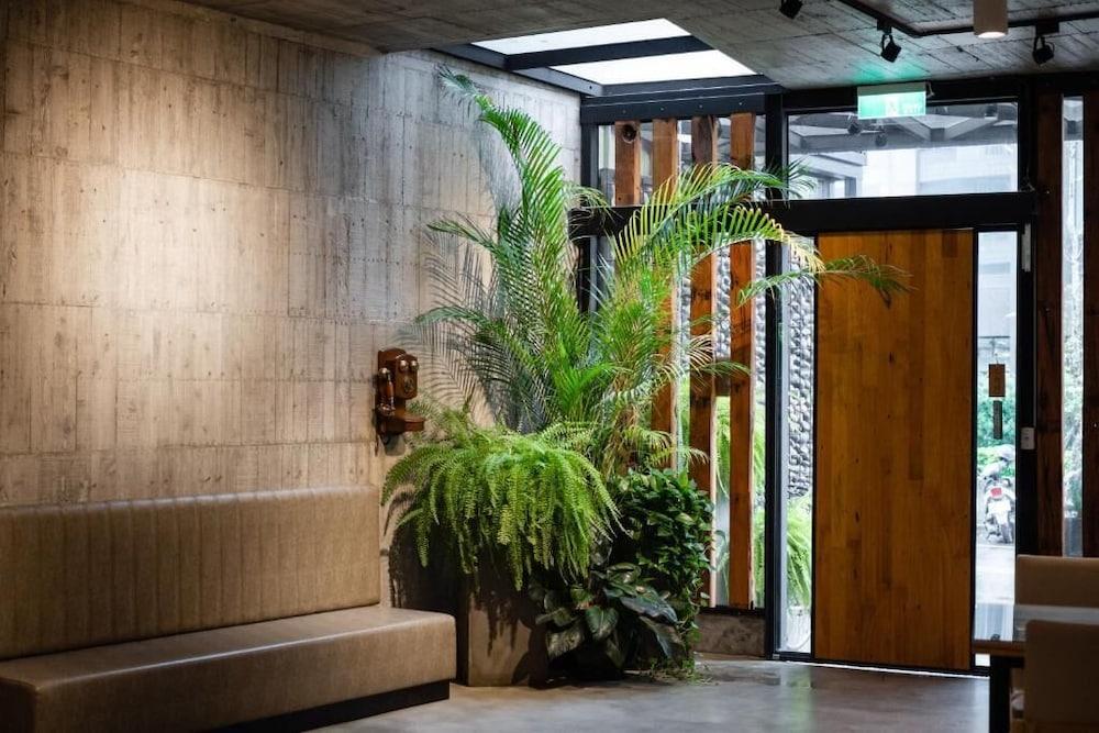 Yz Spa House