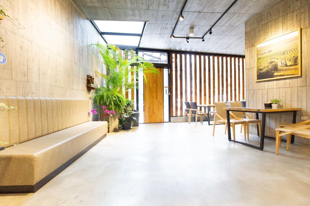 Yz Spa House