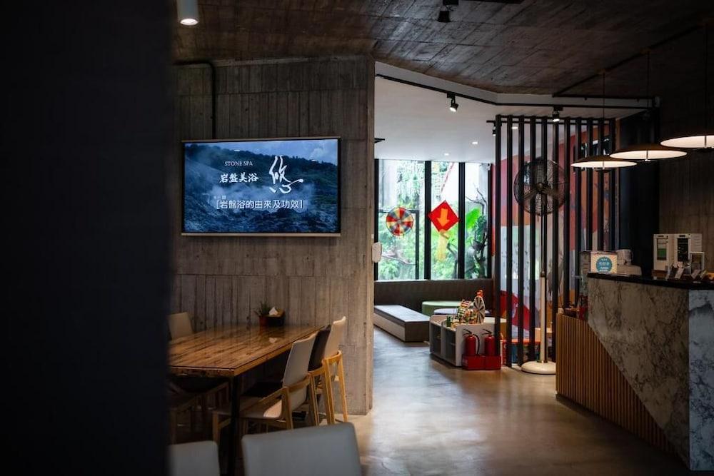 Yz Spa House