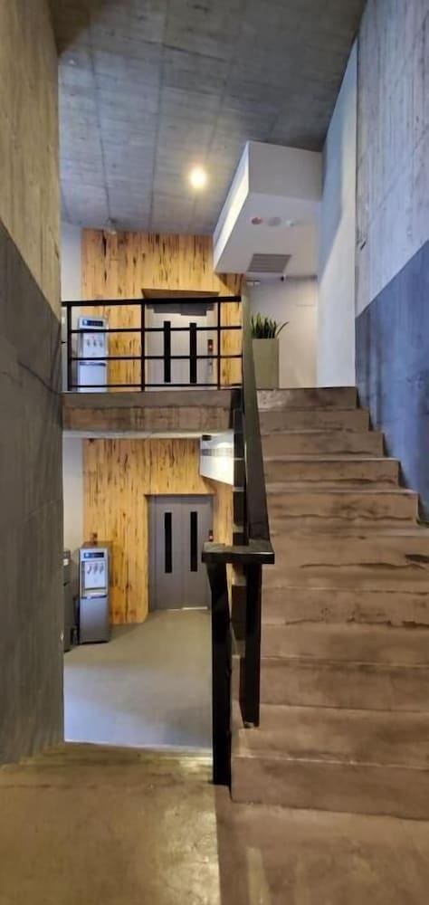 Yz Spa House