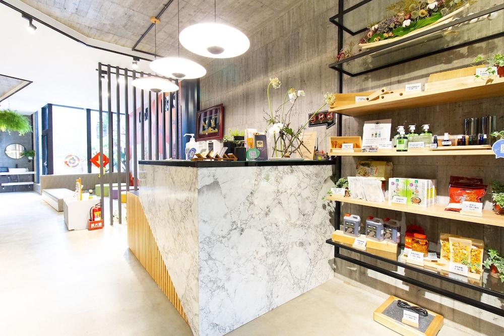 Yz Spa House