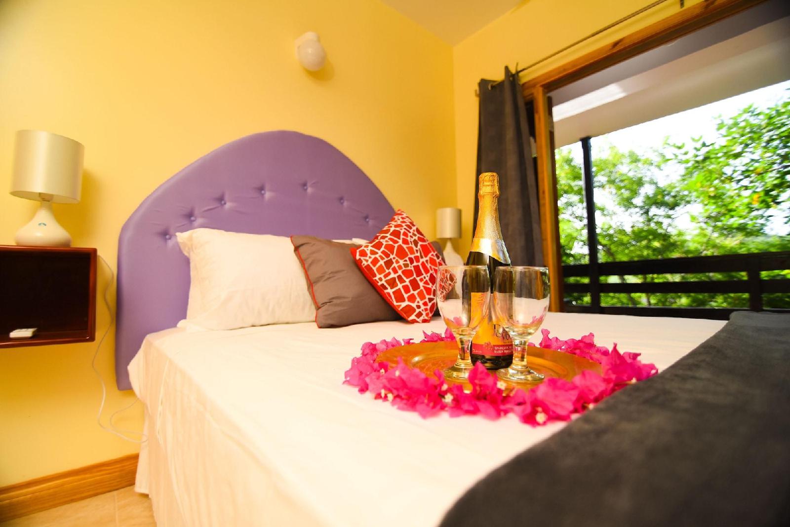 Spice Bay Suites