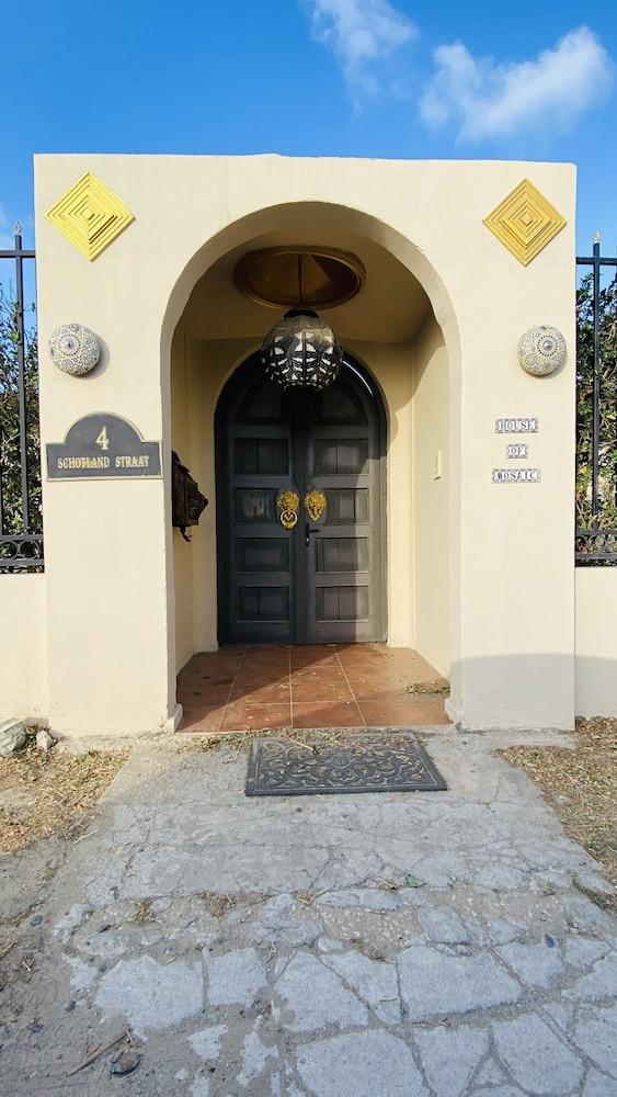 House Of Mosaic Villa Aruba