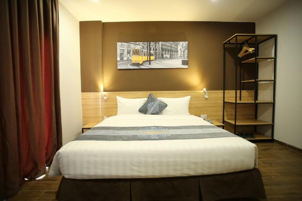 Kingsales Hotel