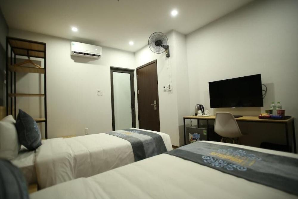 Kingsales Hotel