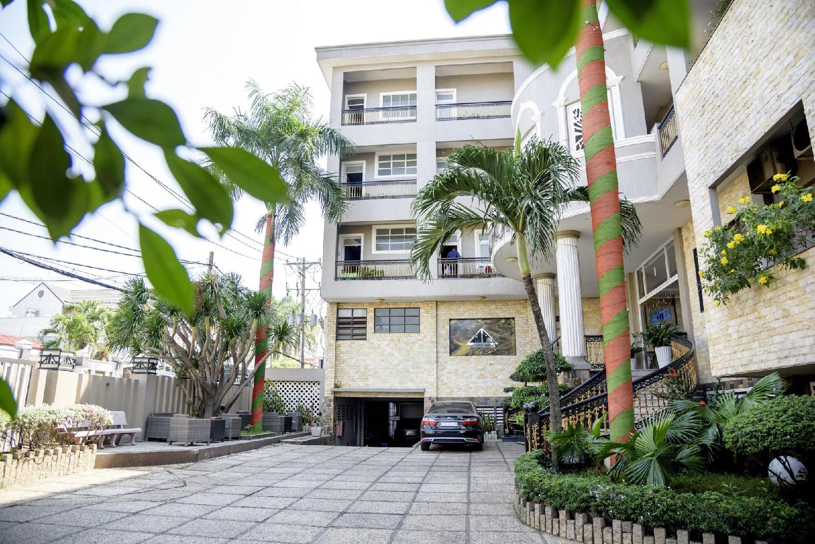 Ha Trinh Hotel