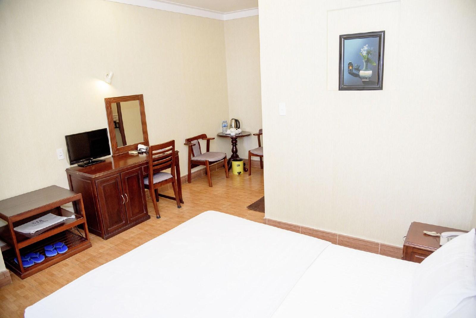 Ha Trinh Hotel