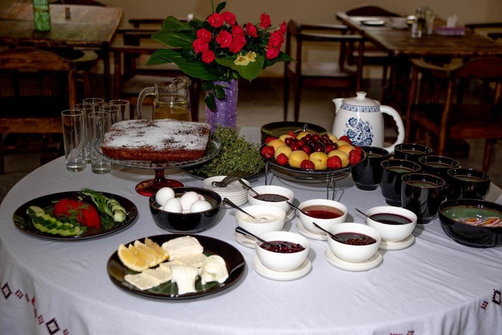 Vanatun Monastery Stay