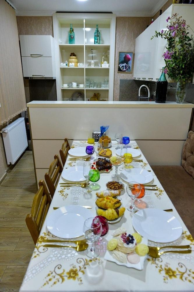 Pomegranate Hotel