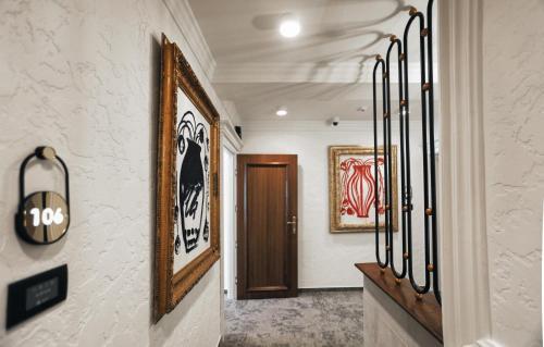 Integra Hotel