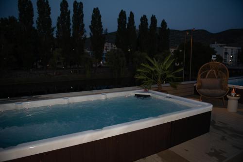 Integra Hotel