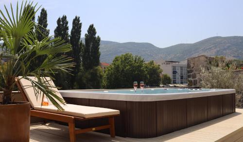 Integra Hotel