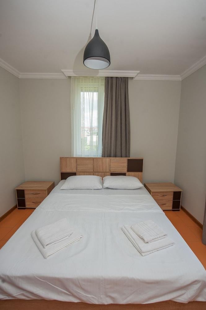 Hotel Cosmos