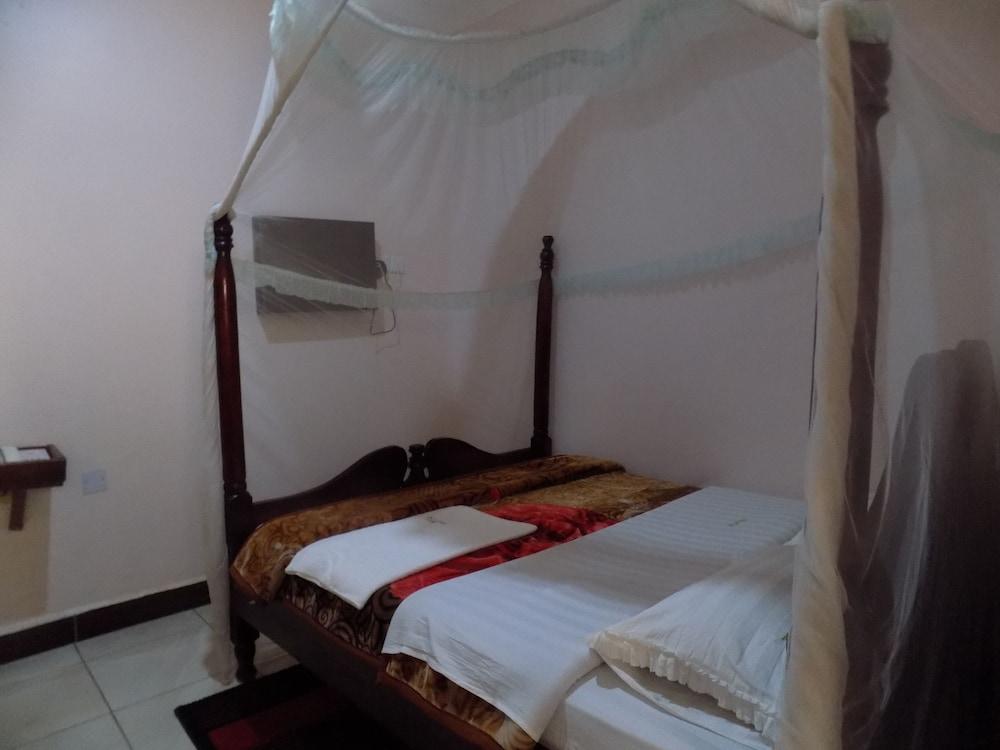 Sky Light Hotel