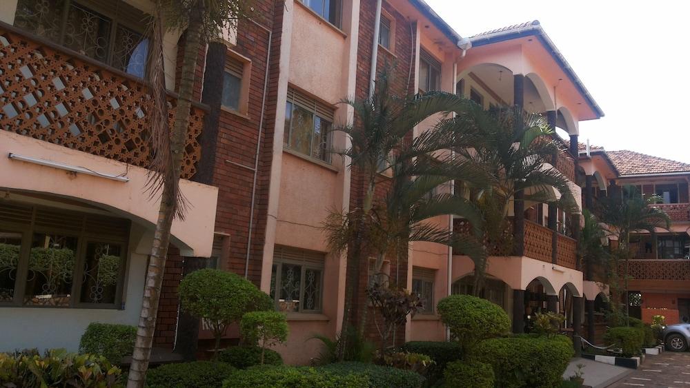 Romu Gardens Hotel