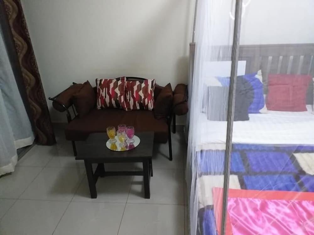 Kadz Hotel