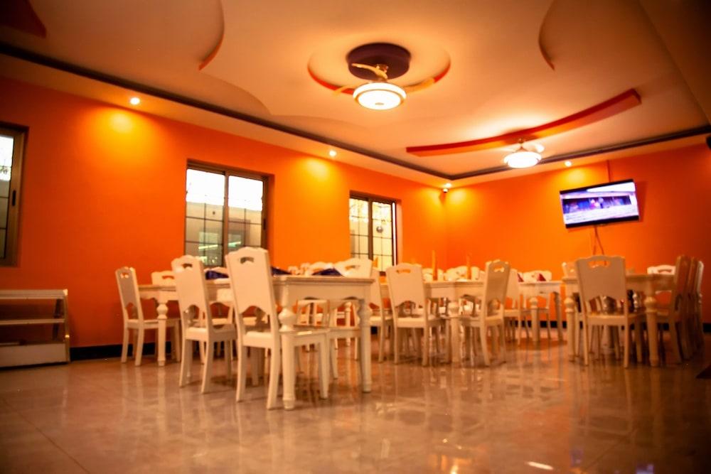 Zegans Hotel Lira