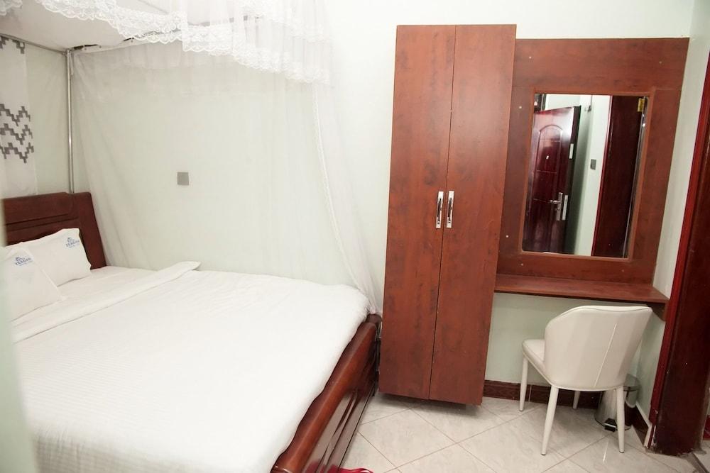 Zegans Hotel Lira