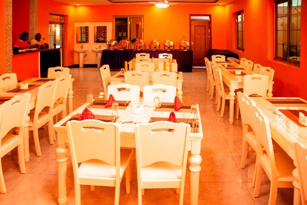 Zegans Hotel Lira