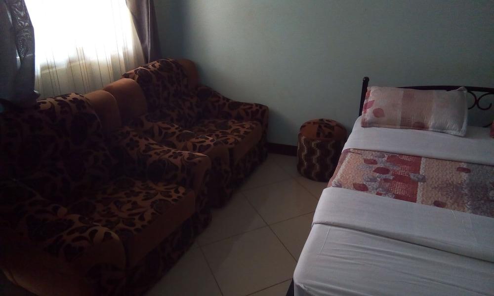 Silver Peak Hotel Lira Ltd