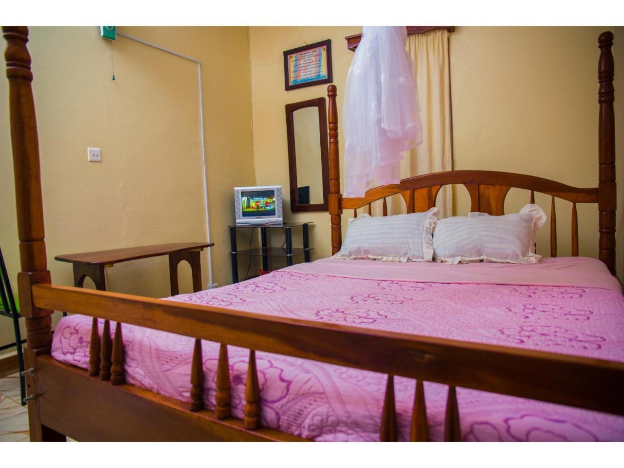Merona Hotel