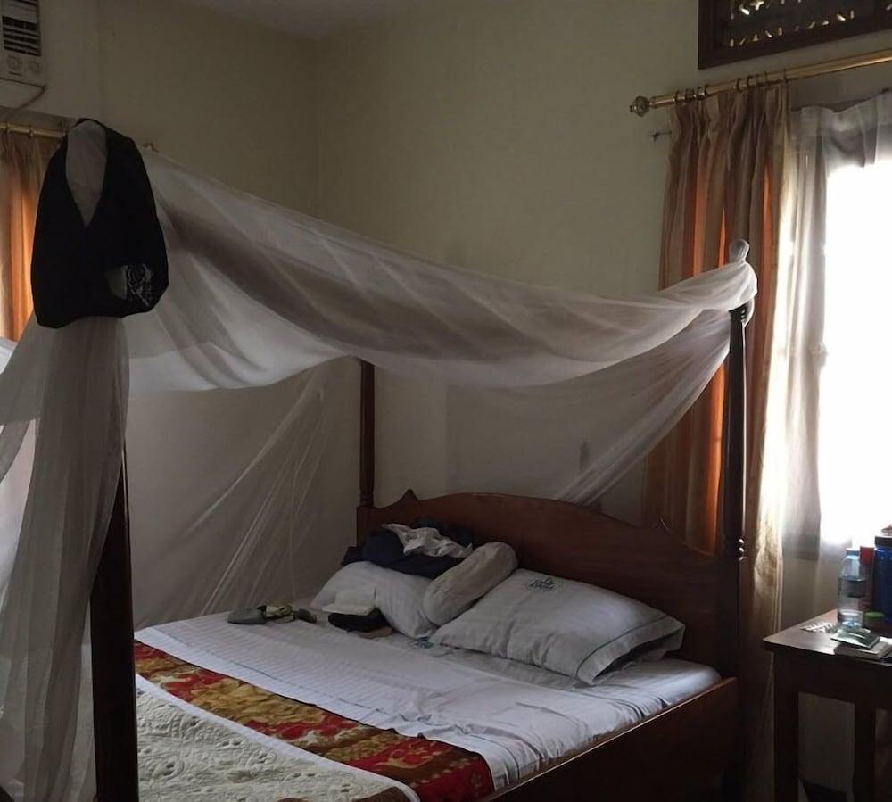 Rwenzori International Hotel