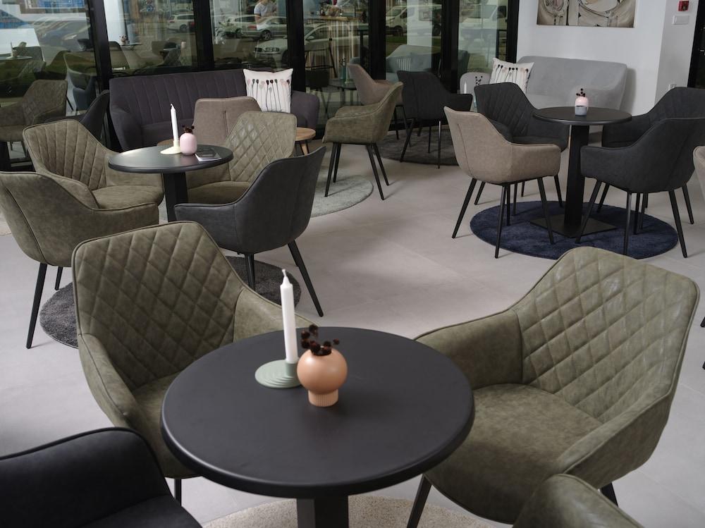 Hotel Cubis