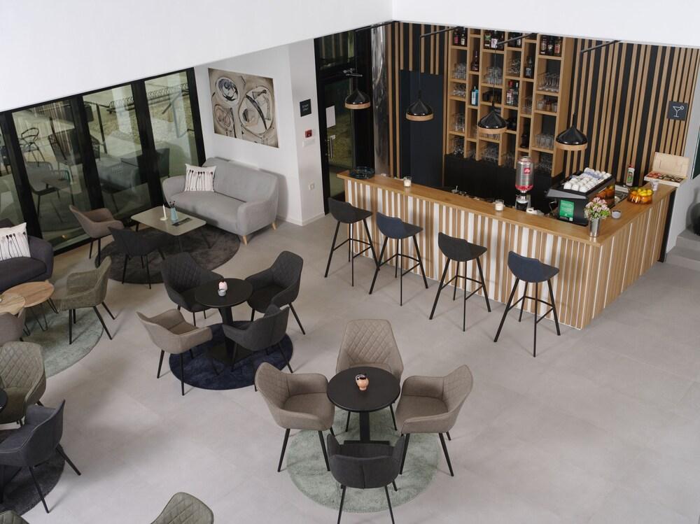 Hotel Cubis