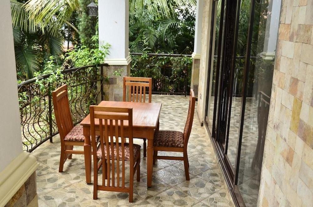 Kizungu Inn